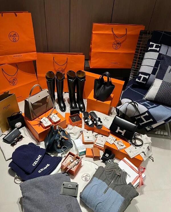 新密市回收品牌鞋子